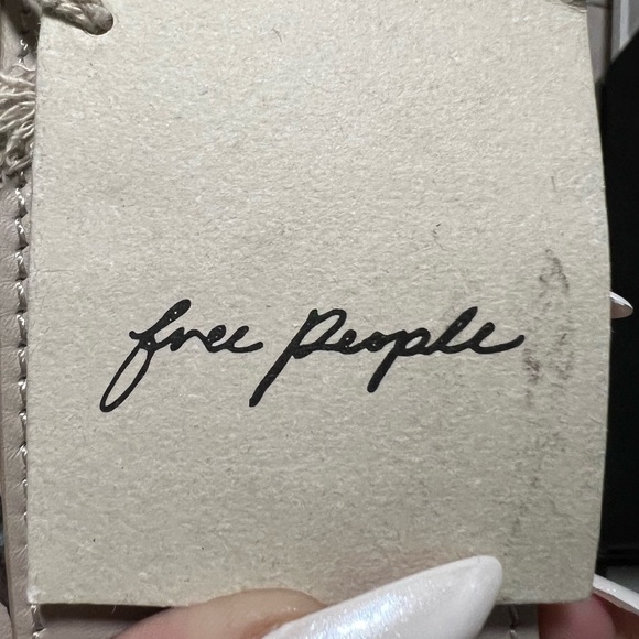 NWT Free People 100% Cow Leather Black Belt in GREY!   NWT - Picture 6 of 7